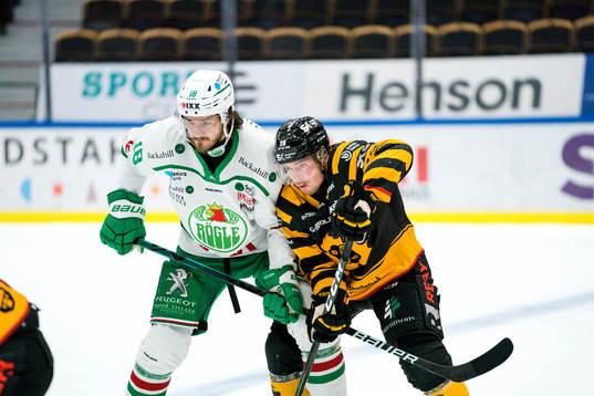 Rögles Dennis Everberg och Skellefteås Jesper Frödén