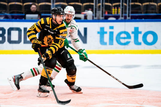Skellefteås Joakim Lindström och Rögles Dennis Everberg