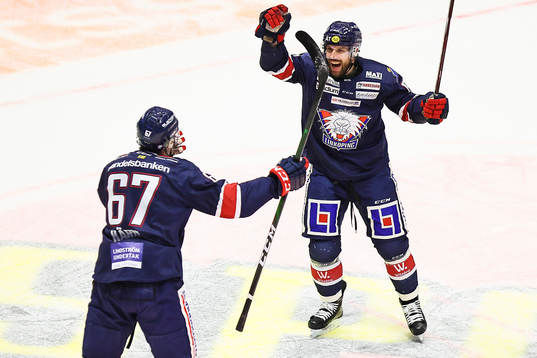 Linköpings Jonas Holös jublar