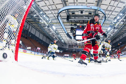 Luleås Arttu Ilomäki sätter 1-0