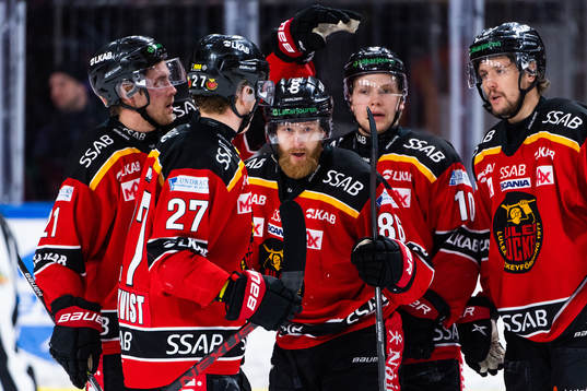 Luleås Linus Klasen jublar