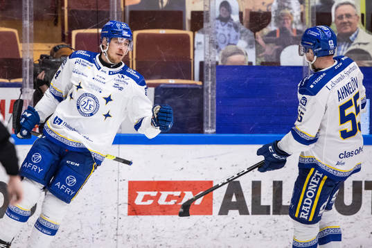 Leksands Carter Ashton jublar