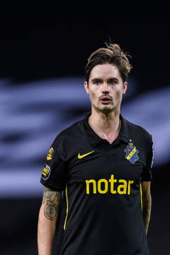 s Mikael Lustig