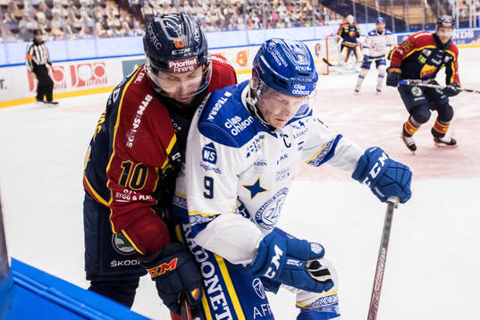 Djurgårdens Niclas Bergfors och Leksands Patrik Zackrisson