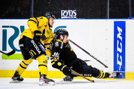 s Dennis Fröland