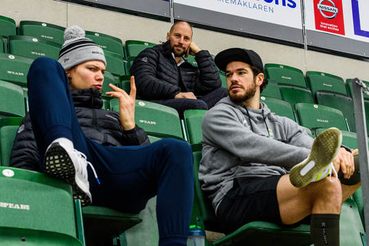 Moritz Seider, sportchef Chris Abbott och Eric Gelinas på