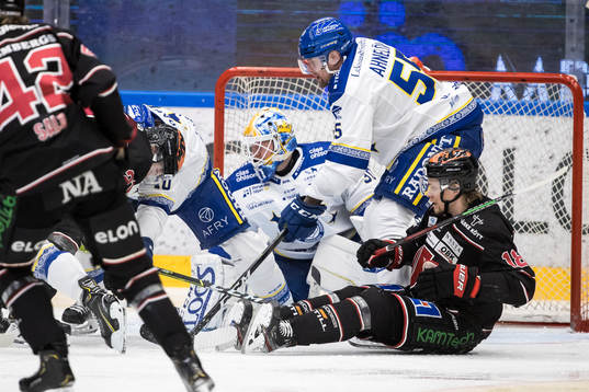 Leksands Jonas Ahnelöv och Örebros Rodrigo Abolsframför