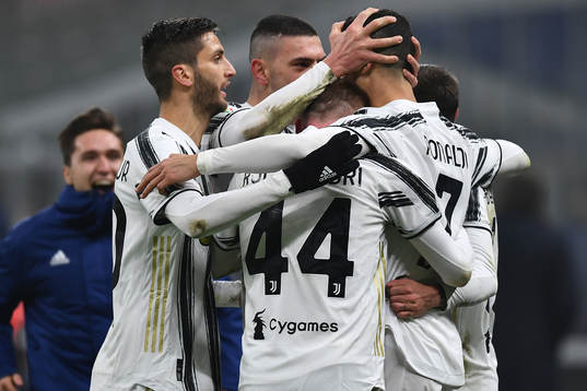 Cristiano Ronaldo celebrate with Dejan Kulusevski of