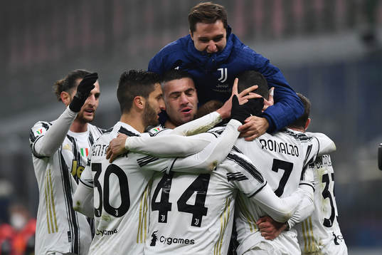 Cristiano Ronaldo celebrate with Dejan Kulusevski of