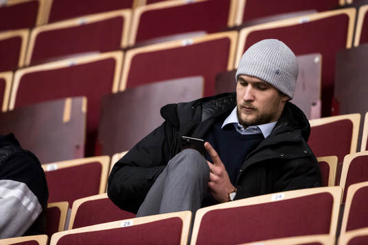 Leksands Fredrik Forsberg på läktaren
