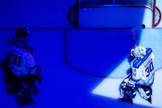 Leksands målvakt Janne Juvonen och målvakt Isak Posch