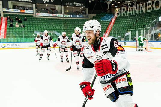 Malmö Redhawks Victor Backman jublar