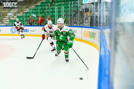 Malmö Redhawks Adam Ollas Mattsson och Rögles Simon Ryfors