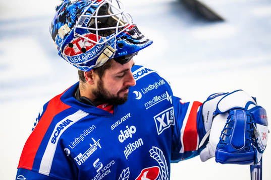 Oskarshamns målvakt Joe Cannata deppar