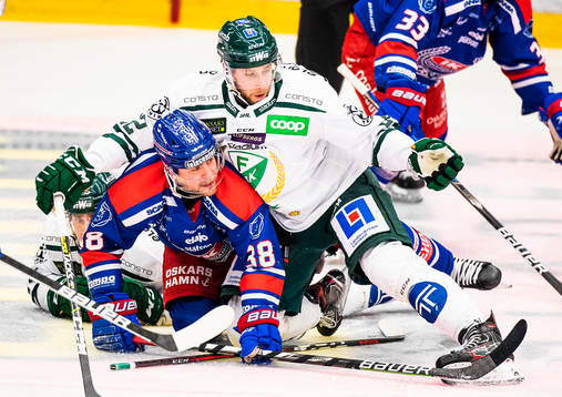 Oskarshamns Fredrik Olofsson och Färjestads Per Åslund