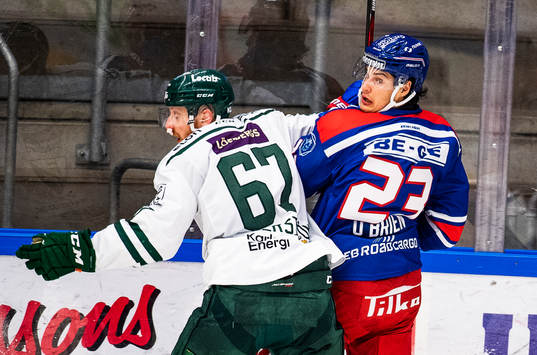 Oskarshamns Andrew O´Brien och Färjestads Pontus