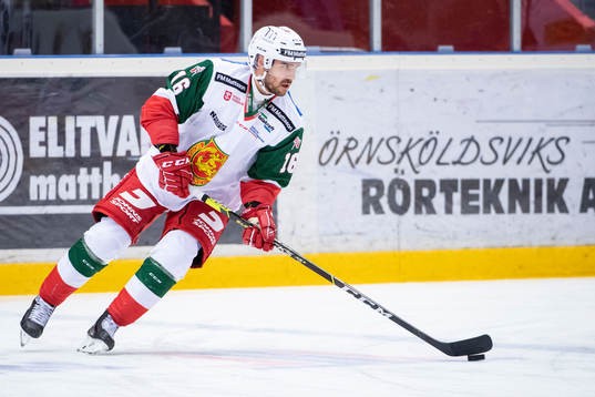 Moras Ludvig Larsson värmer upp