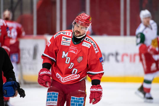 Modos Jesper Dahlroth lämnar isen