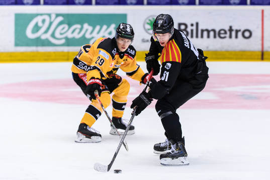 Luleås Erik Gustafsson och Brynäs Tomi Sallinen