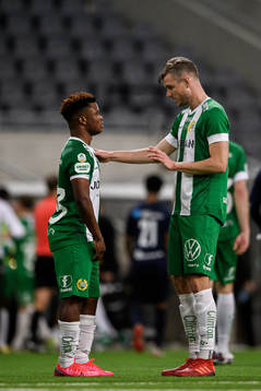 Hammarbys Akinkunmi Amoo och Richard Magyar deppar