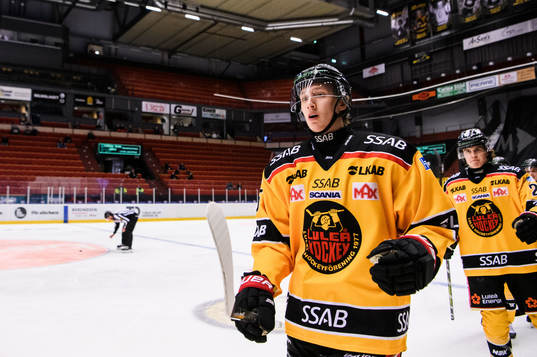 Luleås Carl Mattsson jublar