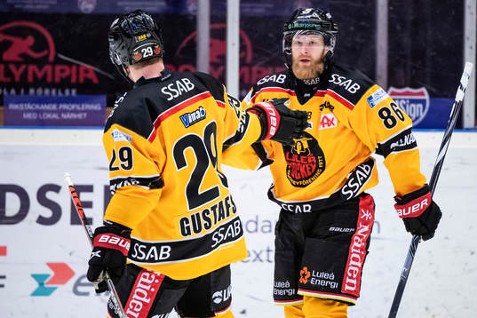 Luleås Linus Klasen jublar