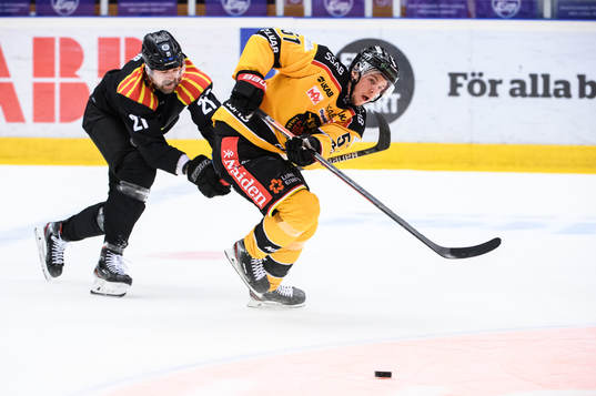 Brynäs Patrik Berglund och Luleås Filip Hållander