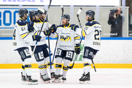 s Filip Sandberg jublar
