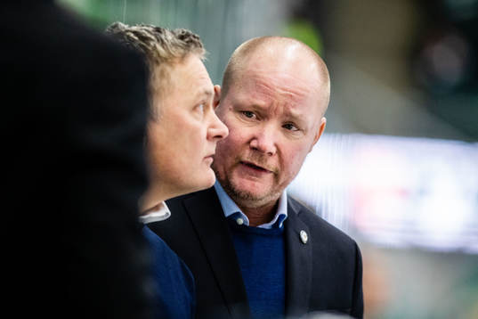 s assisterande tränare Jonas Holmström