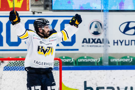 s Linus Fröberg jublar