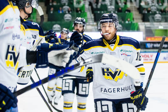 s Filip Sandberg jublar