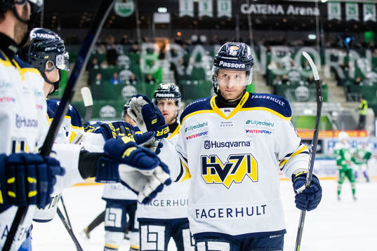 s Alexander Bergström jublar