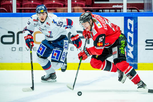 Malmö Redhawks Emil Sylvegård mot Linköpings Max Lindroth