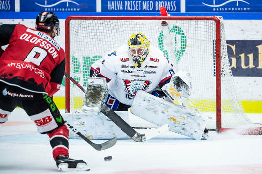 Malmö Redhawks Johan Olofsson innan han gör 2-1 bakom