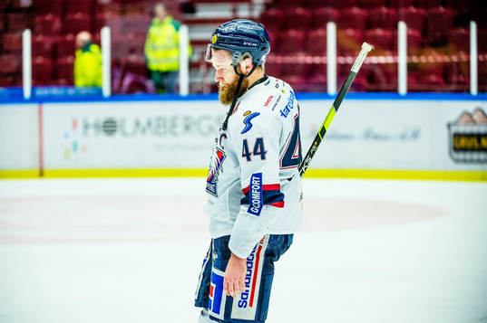 Linköpings Jonas Junland deppar