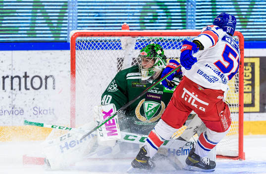 Färjestads målvakt Henrik Haukeland och Oskarshamns Max