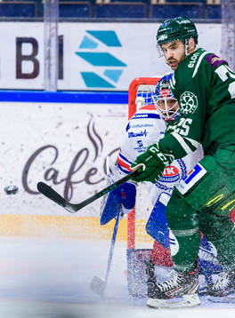 Oskarshamns målvakt Joe Cannata och Färjestads Martin