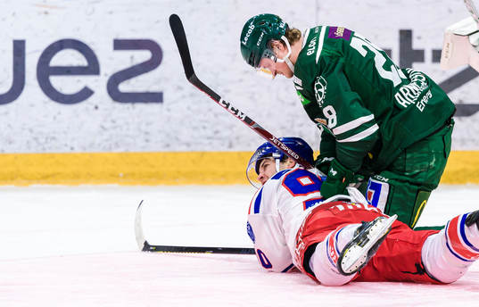 Oskarshamns Lance Bouma och Färjestads Linus Arnesson