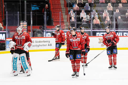 Örebros målvakt Jonas Arntzen och Robert Leino deppar