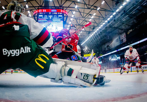 Örebros Oliver Eklind gör 1-1