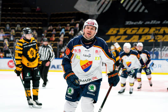 Djurgårdens Niclas Bergfors jublar