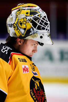 Luleås målvakt Jesper Wallstedt deppar