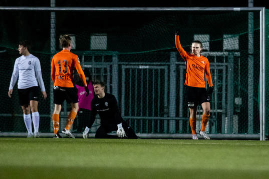 Torns Jonathan Jacobsson jublar