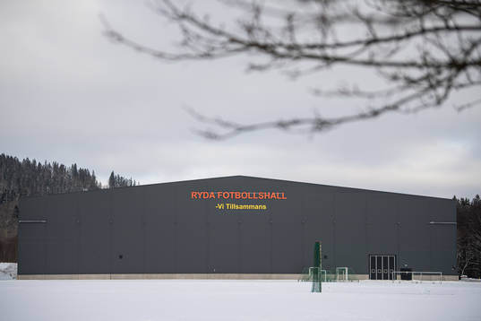Reda fotbollshall exteriört