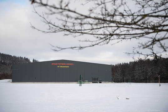 Reda fotbollshall exteriört