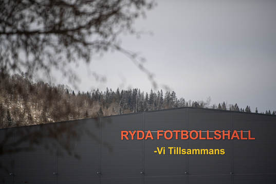 Reda fotbollshall exteriört