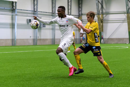 Helsingborgs Alhaji Gero och Elfsborgs Kevin Holmén