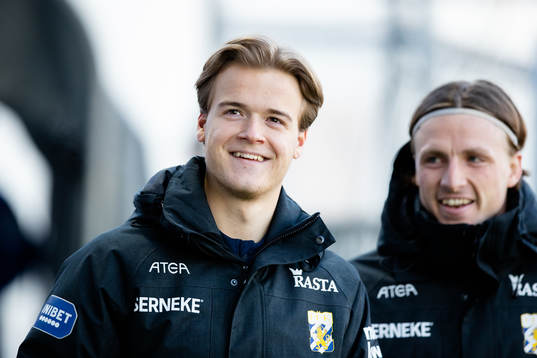 IFK Göteborgs August Erlingmark och Carl Johansson innan