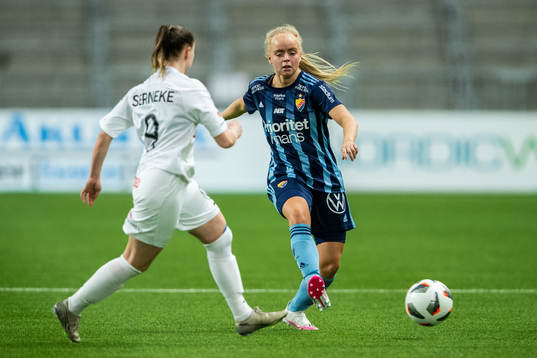 Brommapojkarnas Jennifer Sjösten och Djurgårdens Tilda