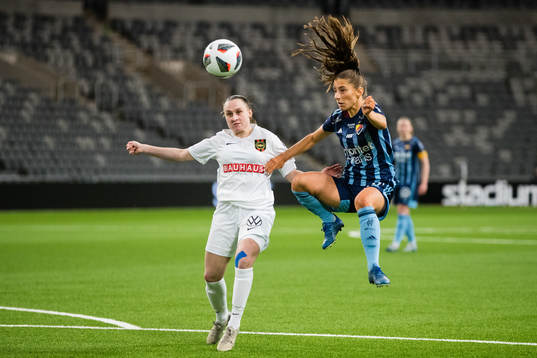 Brommapojkarnas Jennifer Sjösten och Djurgårdens Tilde